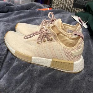 NMD R1 Adidas